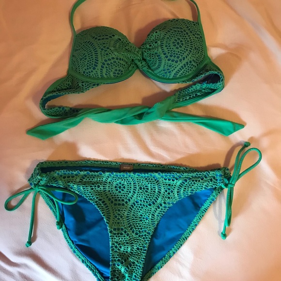 Aerie Crochet Bikini Bottoms - Picture 4 of 4